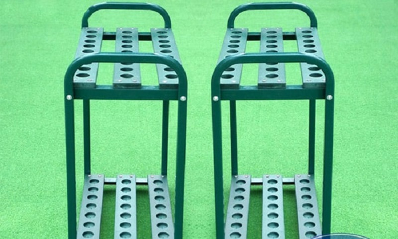 Chất liệu cũng là một trong những yếu tố quan trọng khi lựa chọn giá cài gậy golf