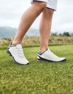 Giày golf Ecco được làm từ chất liệu da cao cấ