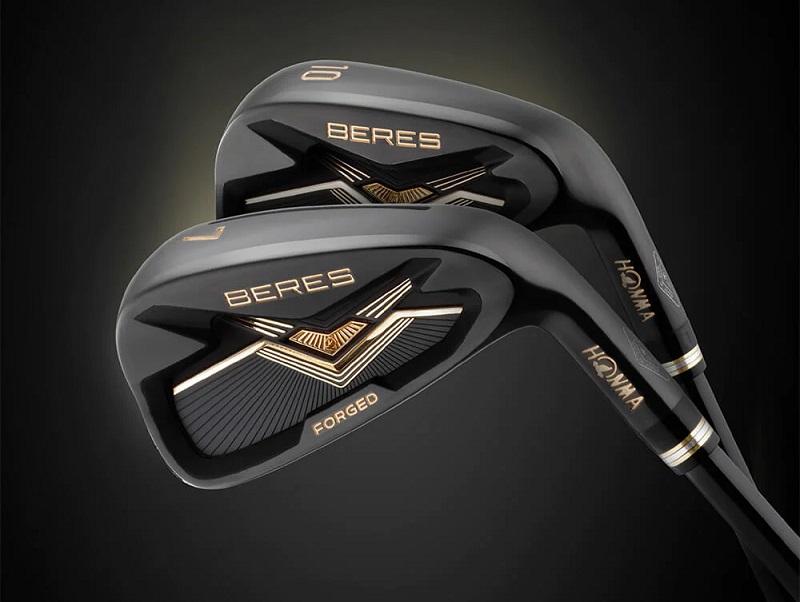 Bộ gậy golf được các nghệ nhân chế tác tỉ mỉ, cẩn thận trong từng chi tiết