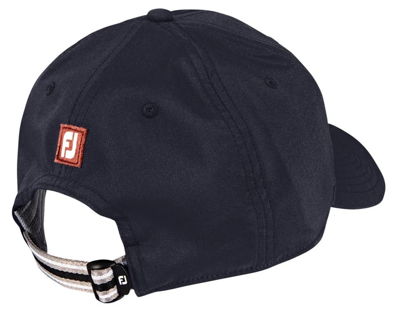 Mũ golf của hãng được nhiều golfer trên thế giới ưa chuộng và đánh giá cao