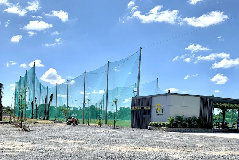 Sân tập golf mở cửa vào tất cả các ngày trong tuần