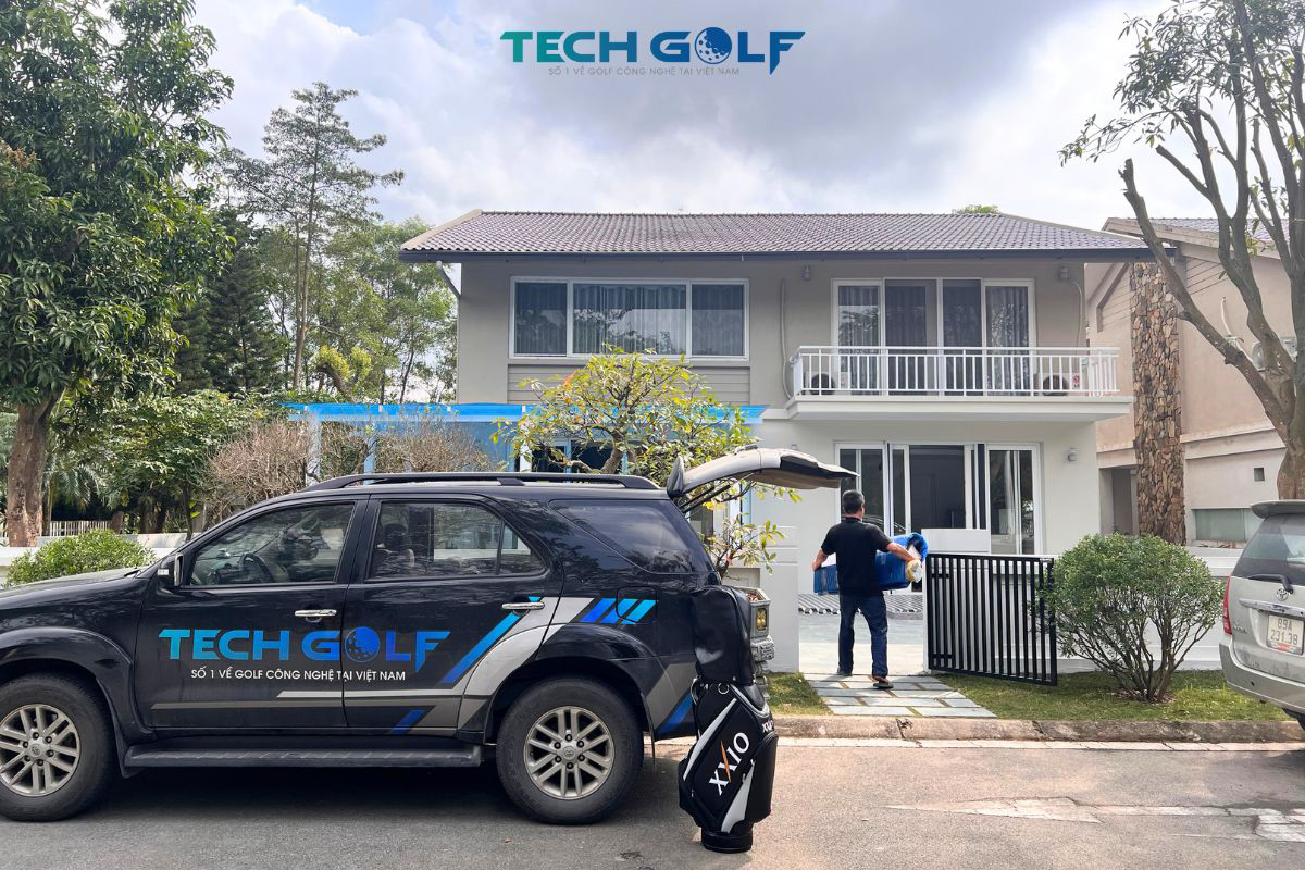 Vận chuyển bộ vi xử lý và cảm biến để tiến hành lắp đặt cho phòng golf 3D Okongolf