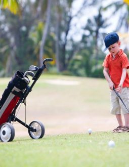 Đặc điểm gậy chơi golf của trẻ em