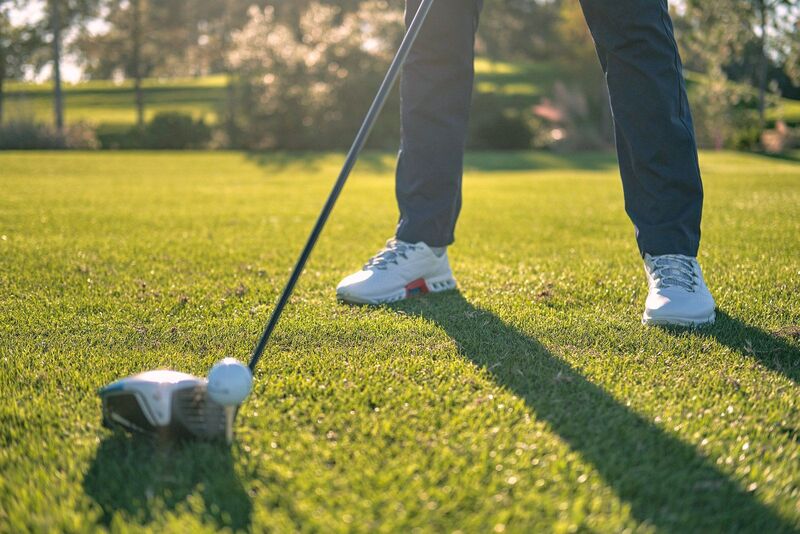 Giày golf Ecco nam êm ái, ôm chân, mang đến cảm giác thoải mái trên mọi địa hình