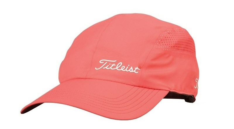 Mũ có những mảng phối lưới giúp tăng độ thoáng mát