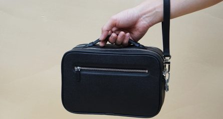 Golfer nên lựa chọn túi golf có trọng lượng nhẹ, nhỏ gọn