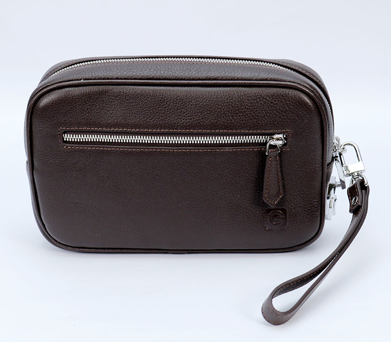 Phần thân túi được hãng GolfGroup làm từ chất liệu da bê togo cao cấp