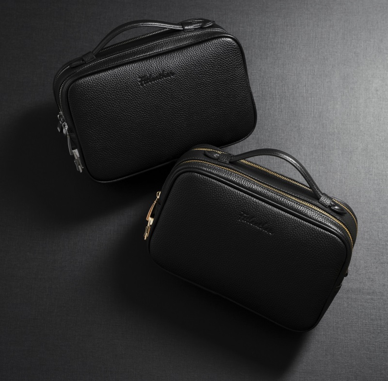 Túi gôn cầm tay là một trong những phụ kiện được nhiều golfer ưa chuộng sử dụng