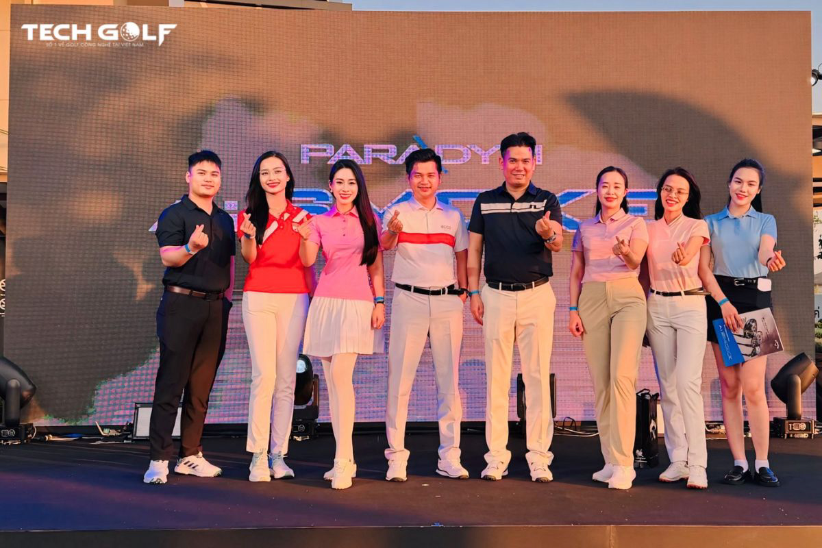 Đoàn Techgolf tham dự lễ ra mắt Callaway Paradym Ai Smoke tại Top Golf Megacity