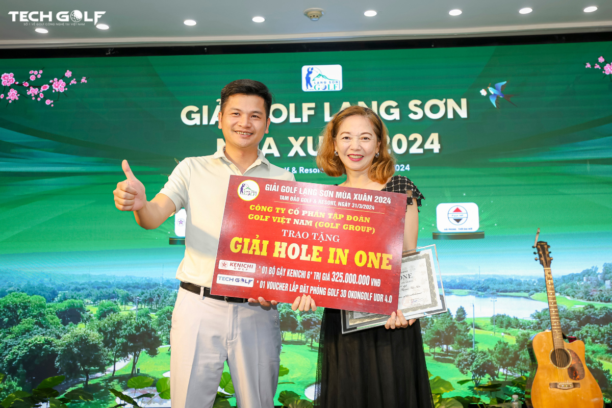 Golfer Nguyễn Thị Hồng xuất sắc giành HIO với phần thưởng là 1 fullset Kenichi 6* trị giá 325 triệu và 1 voucher lắp đặt phòng golf 3D trị giá 200 triệu