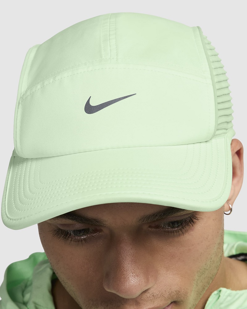 Nike Dri-FIT ADV Fly gây ấn tượng từ ánh nhìn đầu tiên