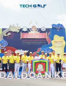 Không khí nhộn nhịp của giải golf tranh cúp Đại đoàn kết của CLB golf họ Đinh và những người bạn
